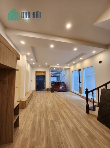 Nhà đẹp phố Ngọc Lâm, 4 tầng dân xây, 3 thoáng, ngõ ô tô, DT 83m2, MT 6.2m, giá 10 tỷ