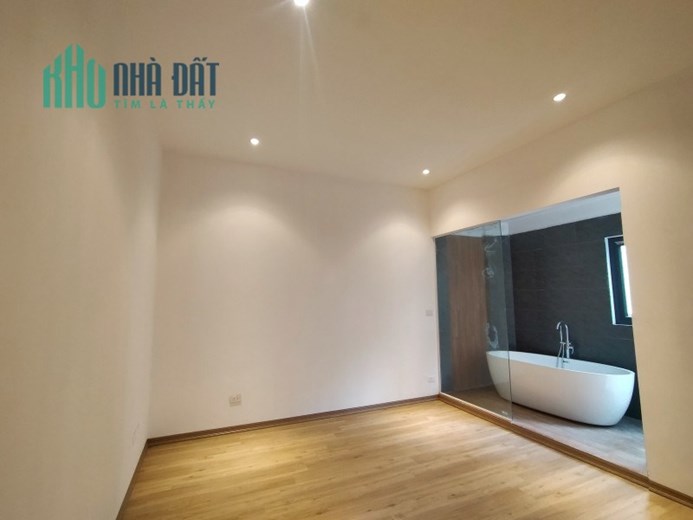 Nhà đẹp phố Ngọc Lâm, 4 tầng dân xây, 3 thoáng, ngõ ô tô, DT 83m2, MT 6.2m, giá 10 tỷ