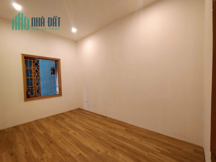 Nhà đẹp phố Ngọc Lâm, 4 tầng dân xây, 3 thoáng, ngõ ô tô, DT 83m2, MT 6.2m, giá 10 tỷ