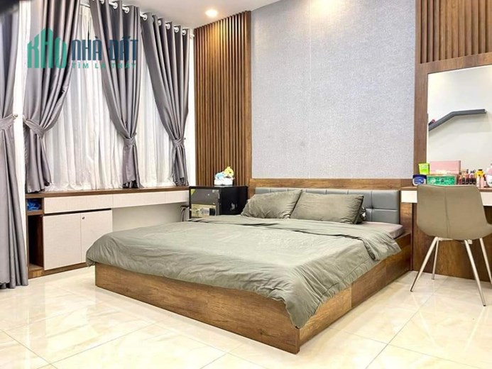 Bán Nhà Mới Hẻm 8M 4.4Mx15.5M 4Tầng Đường Tô Hiệu quận Tân Phú
