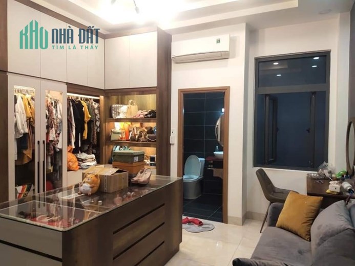 Bán Nhà Mới Hẻm 8M 4.4Mx15.5M 4Tầng Đường Tô Hiệu quận Tân Phú