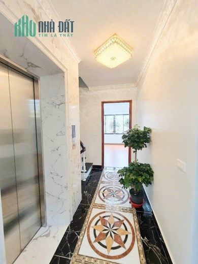 Chỉ từ 11,2 tỷ sở hữu nhà Ngọc Khánh, Ba Đình 60m2 5 tầng MT4,5m Ô tô Tránh, Thang máy, Kinh doanh