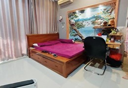 Tập thể BV Hữu Nghị Việt Xô  80m, ô tô đỗ, rất thoáng, sổ đỏ riêng.

 Tập thể BV Hữu Nghị Việt Xô