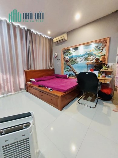 Tập thể BV Hữu Nghị Việt Xô  80m, ô tô đỗ, rất thoáng, sổ đỏ riêng.

 Tập thể BV Hữu Nghị Việt Xô