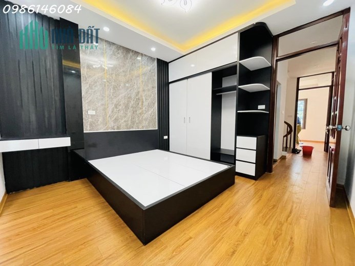 BÁN NHÀ QUAN NHÂN, Ô TÔ NHỎ ĐỖ GẦN CỬA NHÀ, NỘI THẤT ĐẦY ĐỦ ĐẾN Ở NGAY. GIÁ CHỈ HƠN 4 TỶ.