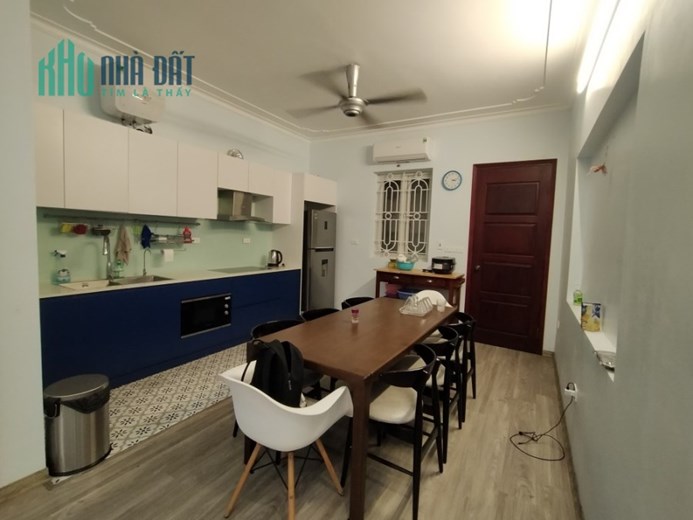Bán nhà đẹp Ngọc Lâm ,Long Biên 5 tầng ,64m2  ,Mt 4.4m ,gara oto giá nhỉnh 8 tỷ
