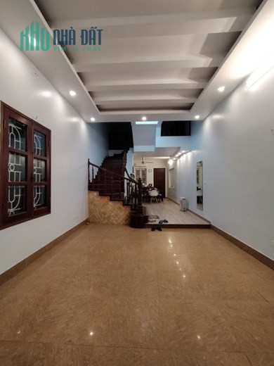 Bán nhà đẹp Ngọc Lâm ,Long Biên 5 tầng ,64m2  ,Mt 4.4m ,gara oto giá nhỉnh 8 tỷ
