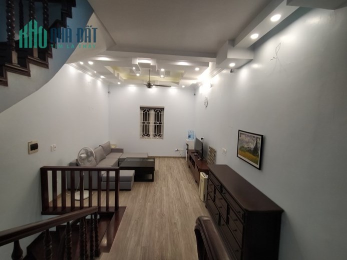 Bán nhà đẹp Ngọc Lâm ,Long Biên 5 tầng ,64m2  ,Mt 4.4m ,gara oto giá nhỉnh 8 tỷ