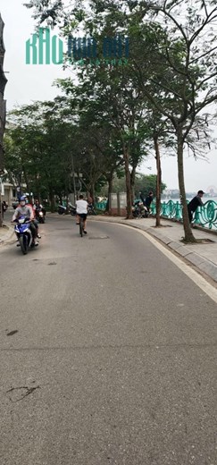 Siêu phẩm nhà mặt hồ Tây, 60m x 4 tầng, mặt tiền 6m, tặng nội thất 2 tỷ