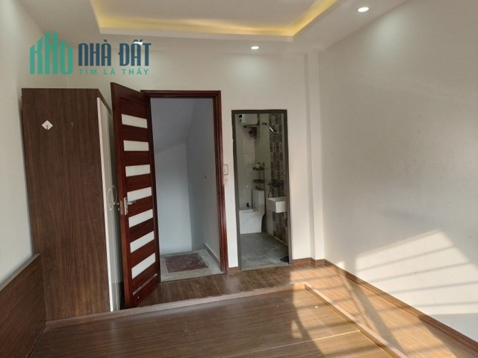 Bán nhà riêng Chính Kinh Thanh Xuân 32m 6 tầng4 ngủ nhà đẹp ở ngay gần phố nhỉnh 4 tỷ lh 0817606560