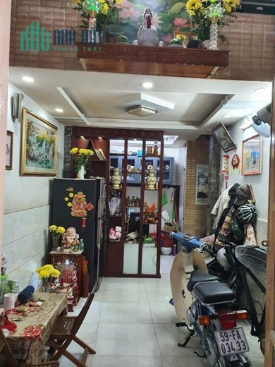 Nhà bán Đoàn Văn Bơ _ Quận 4 _ Hẻm 4m _ 4 Tầng _Diện tích sử dụng 73.8m2 Giá 3.65  tỷ