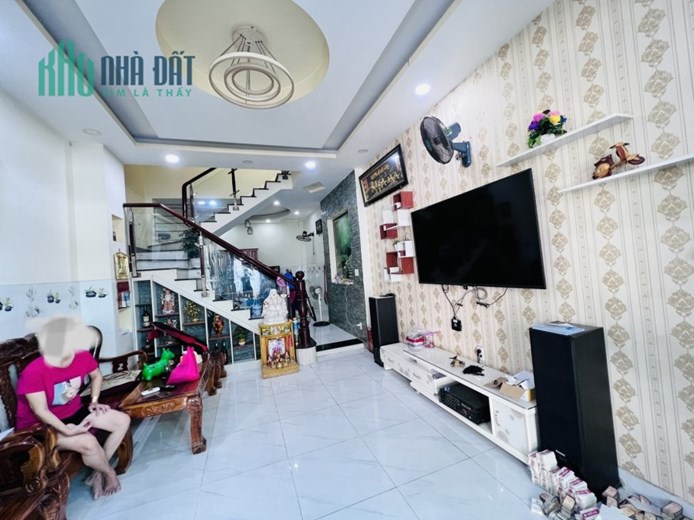 Bán nhà đẹp hxh khu Bàu Cát Tân Bình, 3 Tầng btct, sát mặt tiền nhỉnh 6 tỷ xíu còn tl tốt