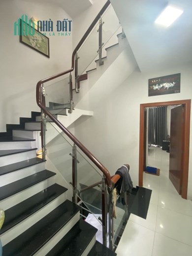 Cần bán mặt tiền kinh doanh Gò Xoài Bình Tân 5 tầng 80m2 chỉ 9,6 tỷ TL.
