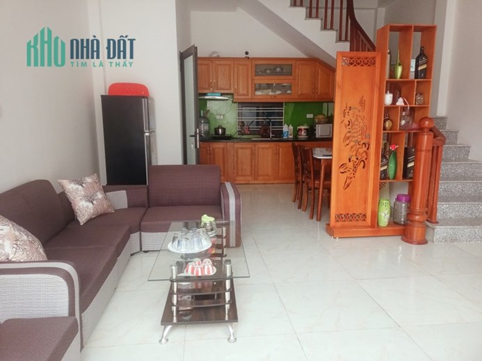 BÁN NHÀ ĐƯỜNG ĐỨC THƯỢNG, Hoài Đức, 42m2, giá 2 tỷ, tam1st