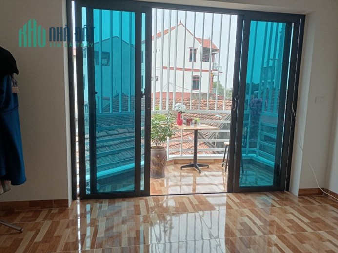 Bán nhà đường Đức Thượng, Hoài Đức, 42m2, giá 2 tỷ, tam8st