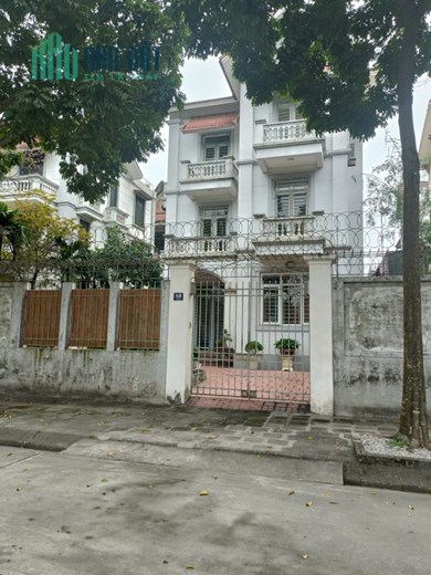 CẦN CHO THUÊ BIỆT THỰ TẠI ĐƯỜNG PHÁP VÂN 273M2, 4 TẦNG, 32 TRIỆU - GIÁ TỐT