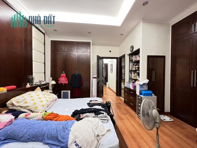 PHÂN LÔ NGUYỄN VĂN HUYÊN CẦU GIẤY ĐƯỜNG 8M HÈ 2M GARA VĂN PHÒNG 85M MT 5.8M 21.5 TỶ