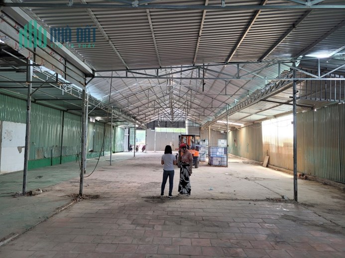xưởng 750m2 Cont 24h mặt tiền buôn bán, ngay cầu Phú Long, QL13
