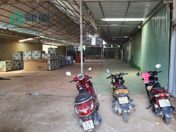 xưởng 750m2 Cont 24h mặt tiền buôn bán, ngay cầu Phú Long, QL13