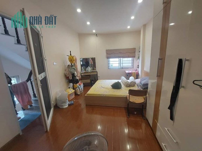 CHÍNH CHỦ BÁN NHÀ 5 TẦNG DỊCH VỌNG, CẦU GIẤY - 2 Ô TÔ TRÁNH - KINH DOANH - LÔ GÓC