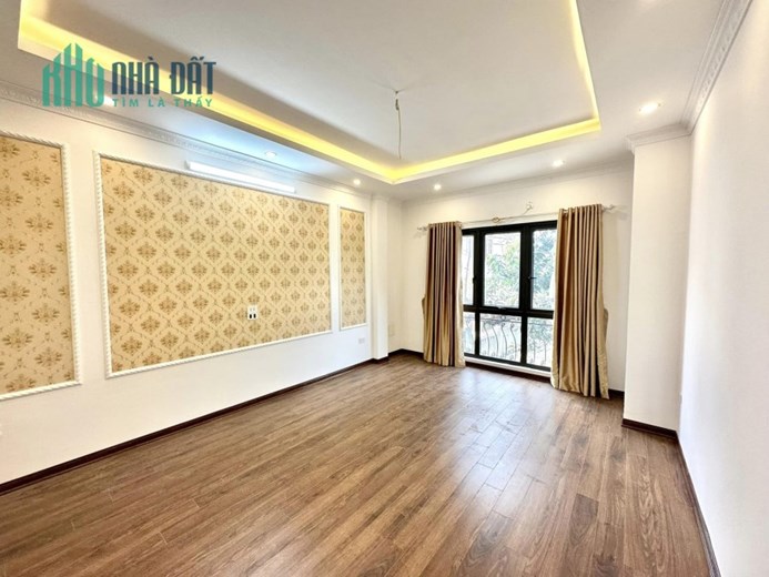 BÁN NHÀ NGÕ 29 GIÁP BÁT , 5M Ô TÔ , LÔ GÓC, MỚI , FULL NỘI THẤT, 36/40M2*5T*MT5* 5.7 TỶ.