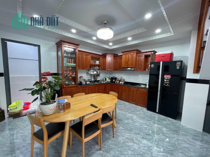 Giảm sâu 1 tỷ giá chỉ bằng lô đất, 1 trệt lửng 2 lầu cực đẹp