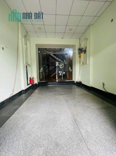 CẦN NHƯỢNG LẠI MẶT BẰNG NGUYÊN CĂN 3 PHÒNG NGỦ MẶT TIỀN CHỢ PHẠM VĂN BẠCH