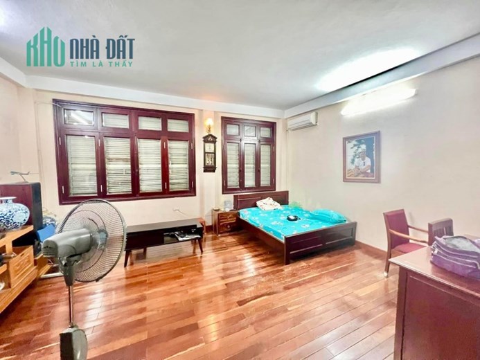 Bán Nhà Đẹp Võng Thị, 115m2, 4 tầng, Giá 14 Tỷ