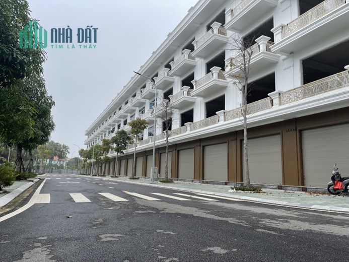 NHÀ PHỐ 4 TẦNG, GIÁ 13,2 TRIỆU/M2. NHẬN NHÀ NGAY - HOTLINE: 0966343969