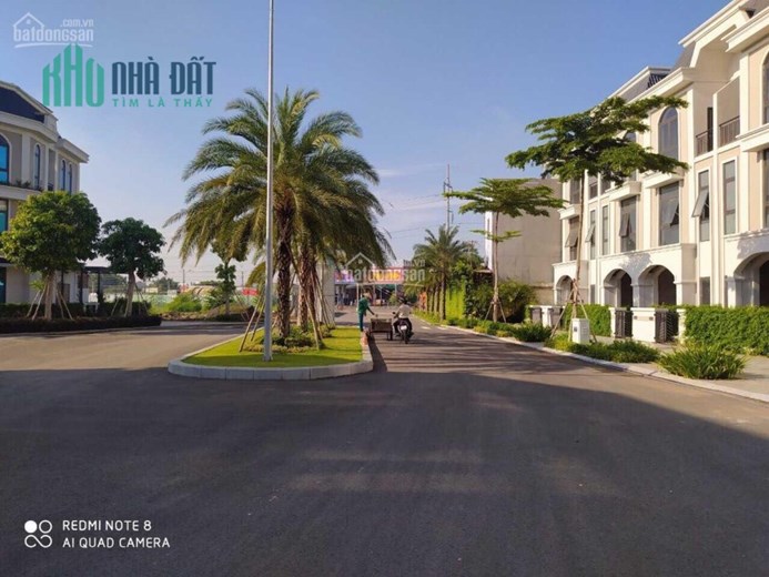 Chính chủ cần bán gấp căn vila Long Phú  view công viên