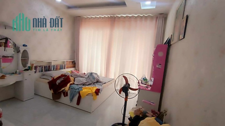 Ngộp MT Bầu Cát - KHu Nhà Giàu -Tân Bình - 4 tầng