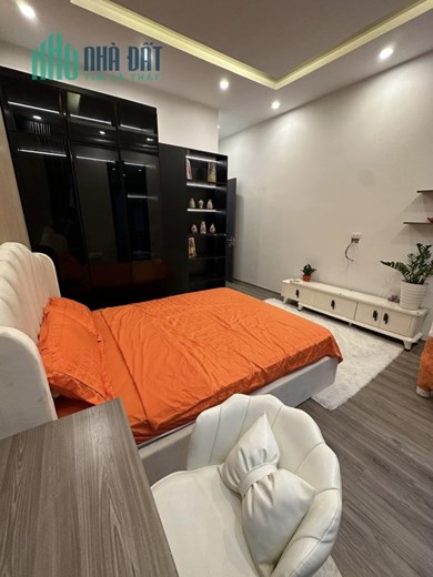 Bán nhà Đống Đa giá rẻ, 35m, 4T, Phố Phương Mai, full nội thất, ở thích, kd online