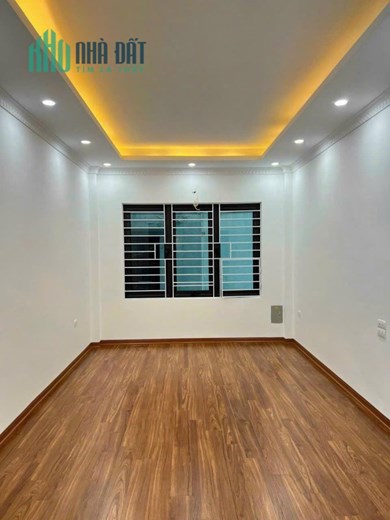 Bán nhà Hào Nam, Đống Đa 33m, 5T, sát phố, ngõ rộng, KD online, ở thích, giá rẻ
