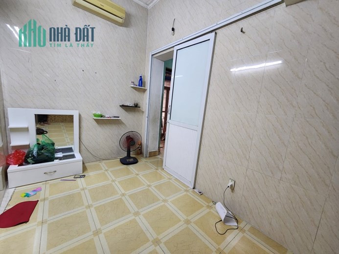 PHỐ CỔ 4 TẦNG LÔ GÓC – Hàng Chai 30m2 MT4m chỉ 2.95 tỷ - NGÕ NÔNG RỘNG