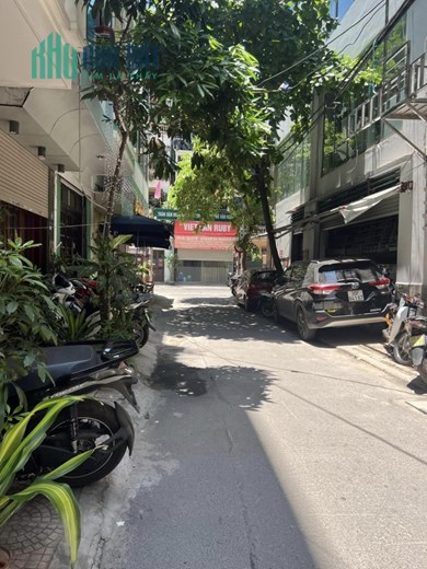 BÁN NHÀ HOÀNG VĂN THÁI, Ô TÔ, TẶNG NỘI THẤT,  68M2 4T MT6M, GIÁ 11 TỶ
