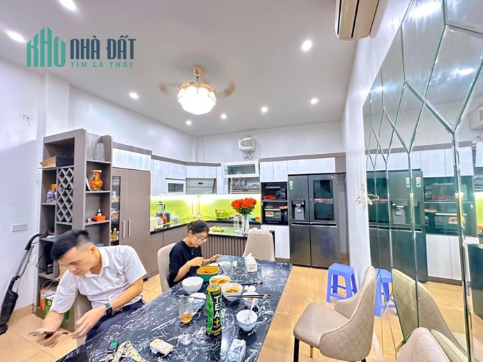 Cần bán nhà Hạ Đình , TX , Phân lô, KD , Ô Tô tránh , DT 45m x  5 t, MT 4,2m , giá 8tỷ , 0989129838