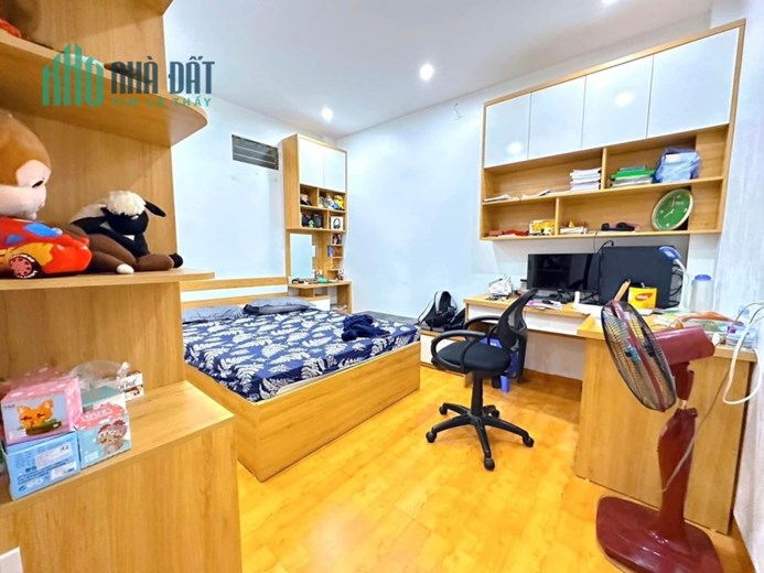 Cần bán nhà Hạ Đình , TX , Phân lô, KD , Ô Tô tránh , DT 45m x  5 t, MT 4,2m , giá 8tỷ , 0989129838