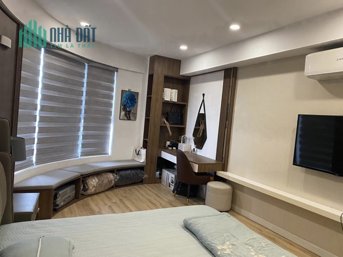 CẦN BÁN CHUNG CƯ IMPERIAL PLAZA 360 GIẢI PHÓNG, TẦNG TRUNG, LÔ GÓC 3 NGỦ,  118M* 5.3 TỶ.