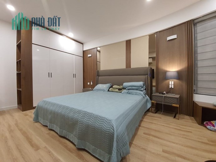 CẦN BÁN CHUNG CƯ IMPERIAL PLAZA 360 GIẢI PHÓNG, TẦNG TRUNG, LÔ GÓC 3 NGỦ,  118M* 5.3 TỶ.