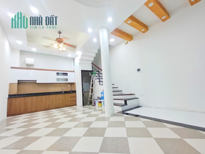 KIẾM ĐÂU RA!!! Chỉ Nhỉnh 6 tỷ sở hữu ngay view Hồ Tây, Thụy Khuê mà 36m2