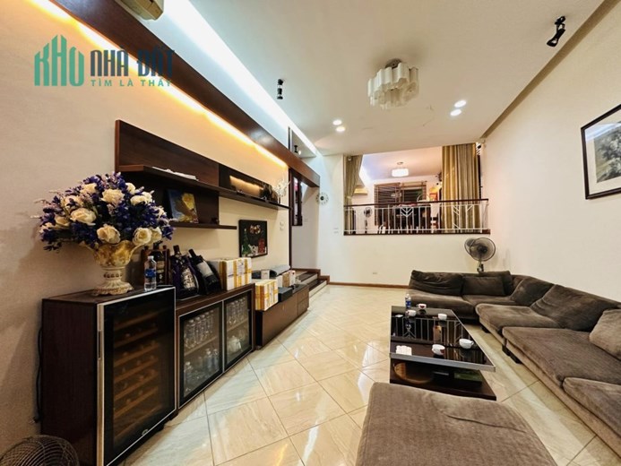 BÁN BIỆT THỰ 208 GIẢI PHÓNG, 152M2 GIÁ CHỈ 23 TỶ