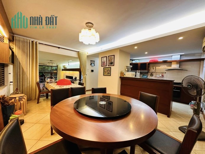 BÁN BIỆT THỰ 208 GIẢI PHÓNG, 152M2 GIÁ CHỈ 23 TỶ