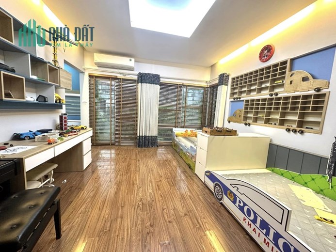 BÁN BIỆT THỰ 208 GIẢI PHÓNG, 152M2 GIÁ CHỈ 23 TỶ