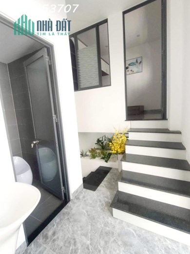 NHÀ 2 TẦNG MỚI TENG, Q. HẢI CHÂU, ĐN GẦN CHỢ ĐỐNG ĐA, CÁCH Ô TÔ VÀI BƯỚC CHÂN, GIÁ 2,55 TỶ