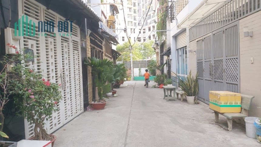 Cho thuê NNC 4 tầng Bùi Minh Trực P6Q8. Giá 13 triệu/Tháng