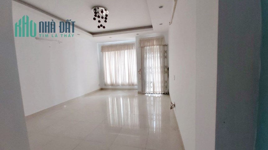 Cho thuê NNC 4 tầng Bùi Minh Trực P6Q8. Giá 13 triệu/Tháng