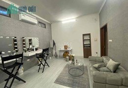 Cho thuê nhà làm văn phòng, studio phố Quán Thánh, Ba Đình