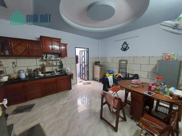 Bán đất tặng nhà 200 m ngang gần 8m mặt tiền  Phường An Phú Đông Quận 12