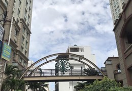 Cho thuê phòng có bancol, Nguyễn Hữu Cảnh, gần Quận 1, LandMark 81 FULL nội thất cao cấp