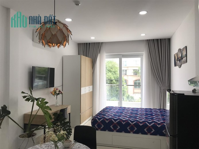 Cho thuê phòng có bancol, Nguyễn Hữu Cảnh, gần Quận 1, LandMark 81 FULL nội thất cao cấp